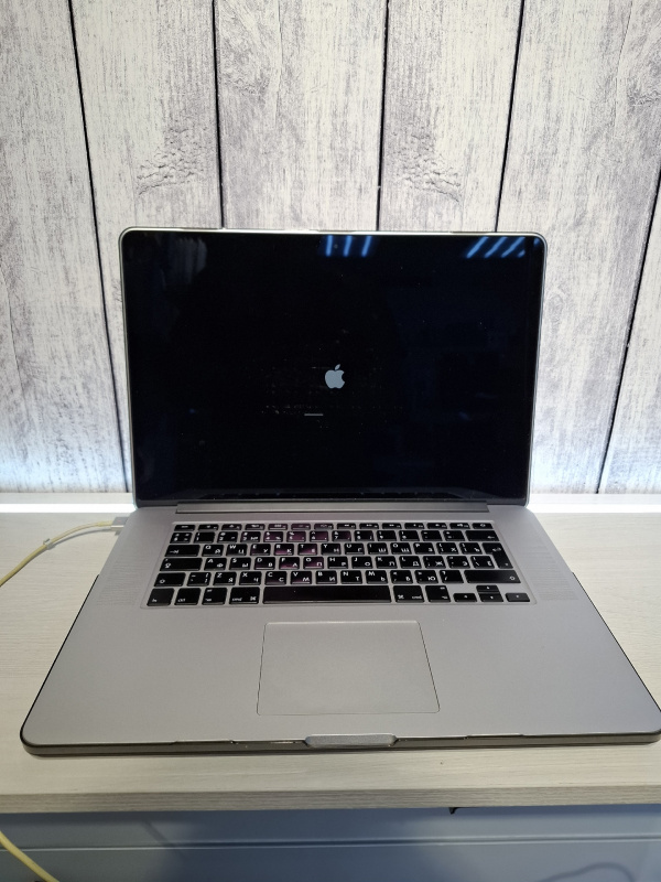 Ноутбук Apple MacBook Pro 2015