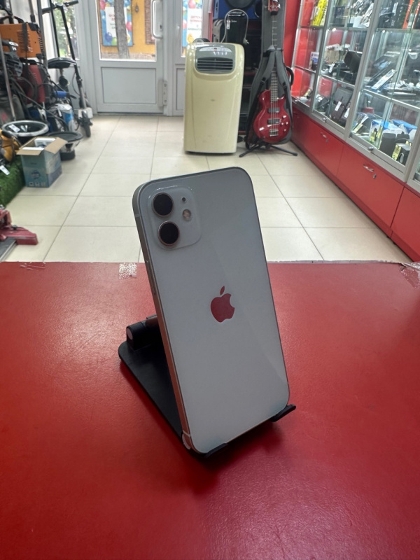 Мобильный телефон Apple iPhone 12
