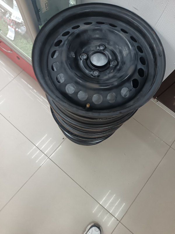 Автомобильные диски R15  15