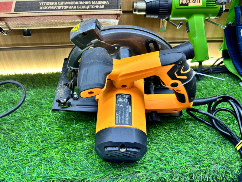 Циркулярная пила Deko DKC180
