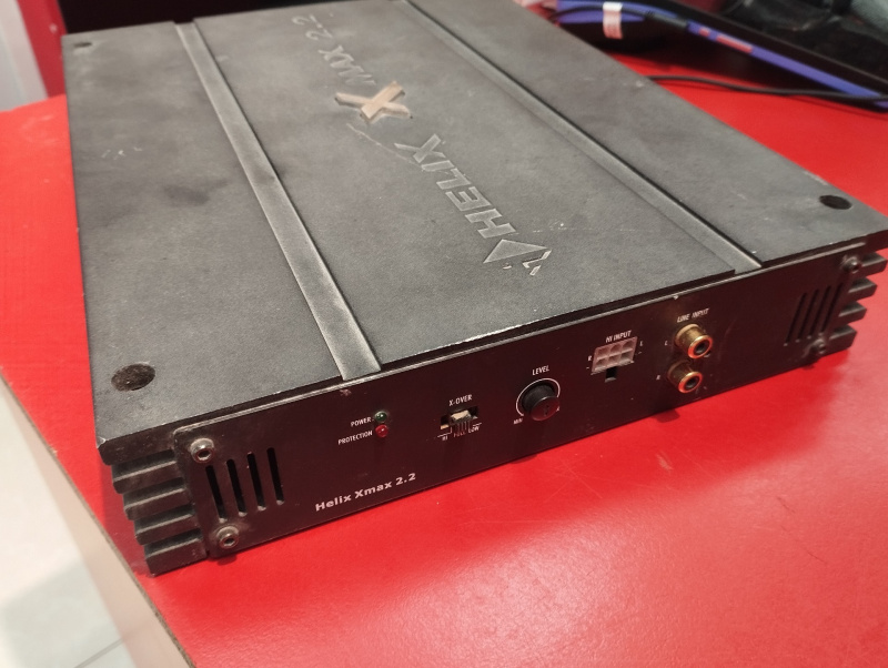 Авто усилитель Helix XMAX 2.2